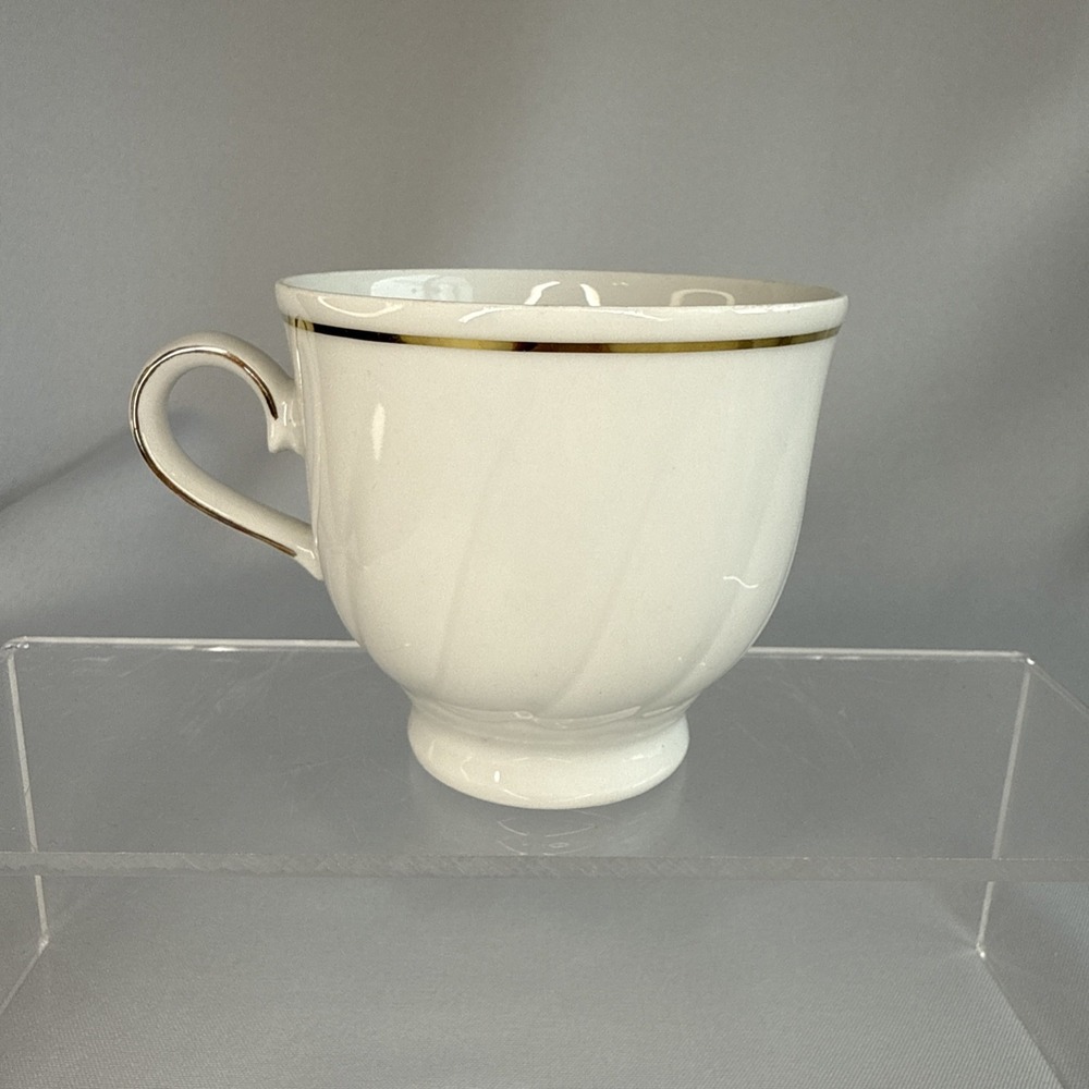 Vintage Winterling Roslau Bavaria China Coffee/Tea Cups 4 - Rare White W/ Gold
